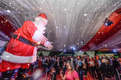 Natal Luz tem árvore de 22 metros e tenda decorada na Esplanada do Paço