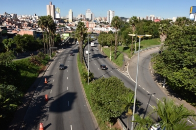 Santo André terá faixa azul para motos na Avenida Prestes Maia