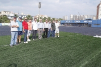 Prefeito Paulo Pinheiro vistoria obras do campo do clube Santa Maria