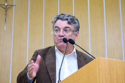 Professor Jander prop&otilde;e mais acessibilidade no tarifa zero