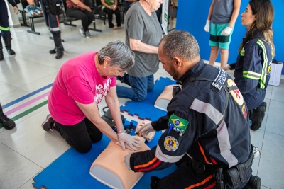 SAMU de S&atilde;o Caetano capacita moradores sobre manobras de reanima&ccedil;&atilde;o cardiopulmonar
