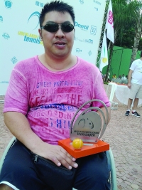 Paratleta de S&atilde;o Caetano celebra conquistas no T&ecirc;nis de Campo