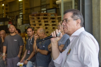 Luiz Fernando intensifica agendas nas ruas e nas indústrias