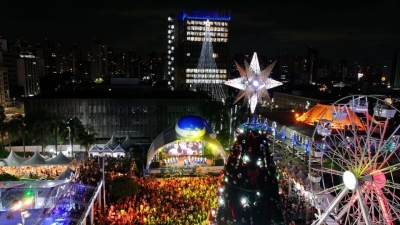 Papai Noel inaugura Paço Encantado em Santo André