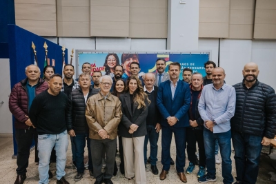 Prefeita Jessica Cormick se re&uacute;ne com secretariado e vereadores