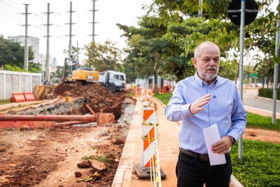 Prefeito Tite Campanella vistoria obras do Drenar São Caetano