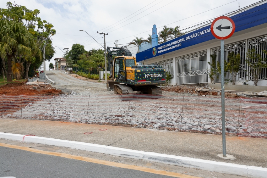 Obras de reabertura da Rua Eduardo Prado avançam e devem ser concluídas até primeira semana de abril