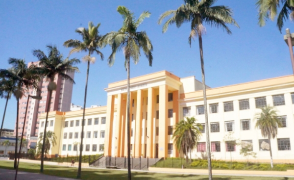 ETEC J&uacute;lio de Mesquita abre inscri&ccedil;&otilde;es para curso t&eacute;cnico gratuito em administra&ccedil;&atilde;o