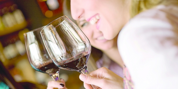 Beber vinho com modera&ccedil;&atilde;o garante uma vida mais saud&aacute;vel