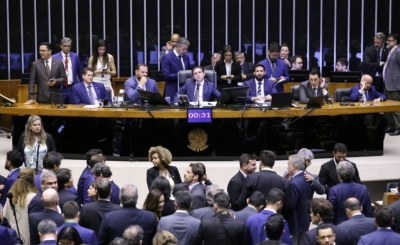 C&acirc;mara aprova projeto que isenta do Imposto de Renda quem ganha at&eacute; R$ 5 mil por m&ecirc;s