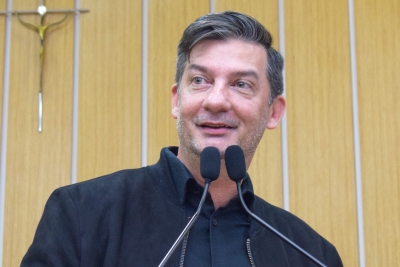 Welbe Macedo prop&otilde;e licen&ccedil;a-paternidade de 30 dias para servidores de S&atilde;o Caetano