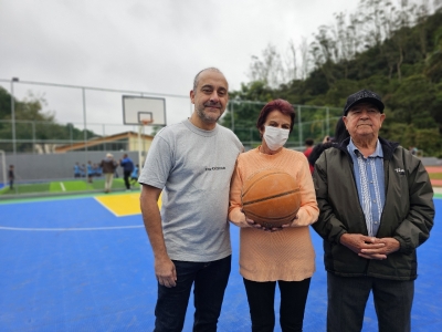 Prefeito Guto Volpi homenageou a família de Luciene Regina da Cunha
