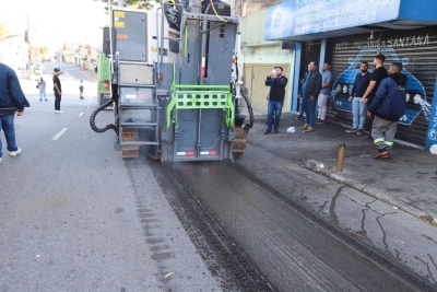 Diadema lan&ccedil;a o Programa Asfalto Novo