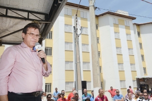 Luiz Marinho entrega 172 novas moradias no Parque S&atilde;o Bernardo