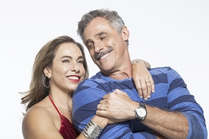 Espet&aacute;culo "Doidas e Santas" com Cissa Guimar&atilde;es chega ao Teatro Paulo Machado, em S&atilde;o Caetano