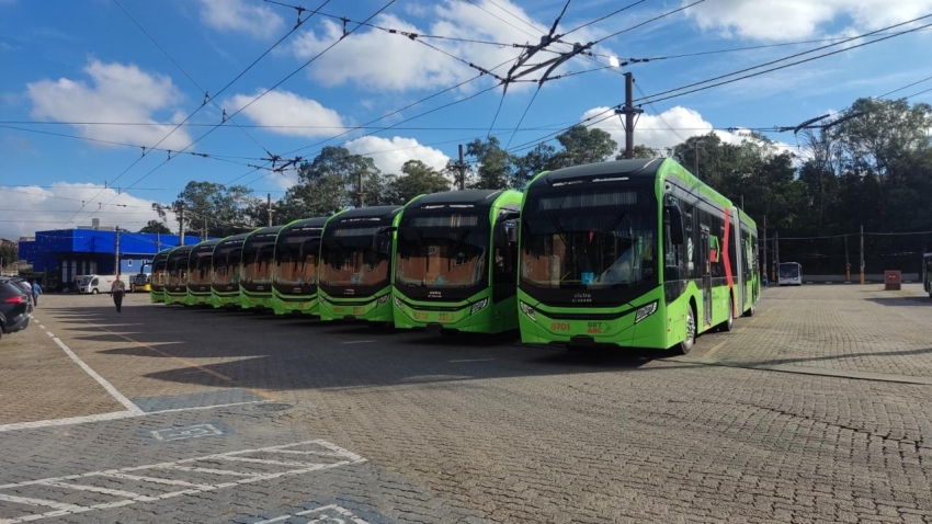 Ônibus elétricos superarticulados do BRT-ABC farão primeiros testes operacionais dentro dos próximos dias
