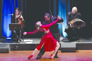 Teatro Paulo Machado de Carvalho recebe Uma Noite de Tango