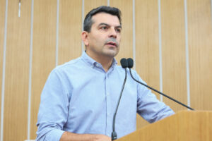 Luis Galarraga propõe programa de intercâmbio educacional para estudantes de São Caetano