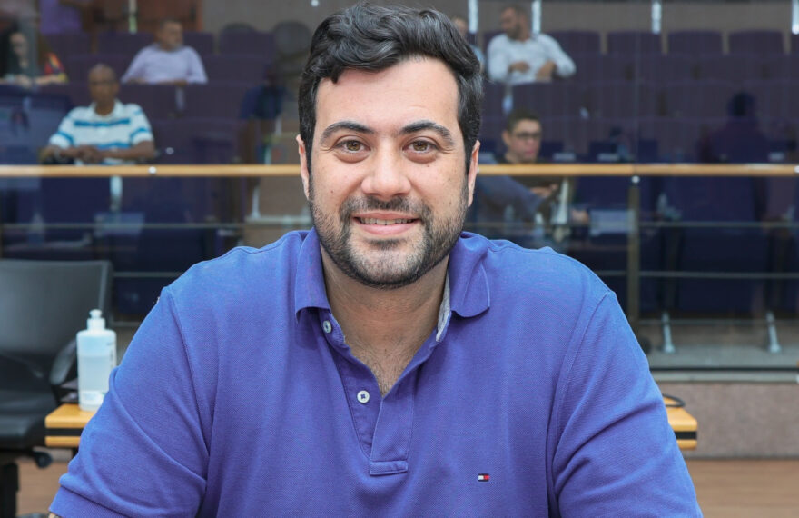 César Oliva propõe selo de reconhecimento para empresas que apoiem a causa animal em São Caetano