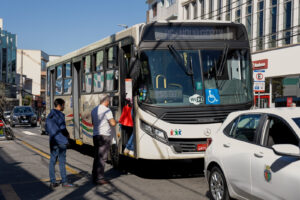 Tarifa Zero só para moradores reduz em 60% número de passageiros no transporte coletivo de São Caetano