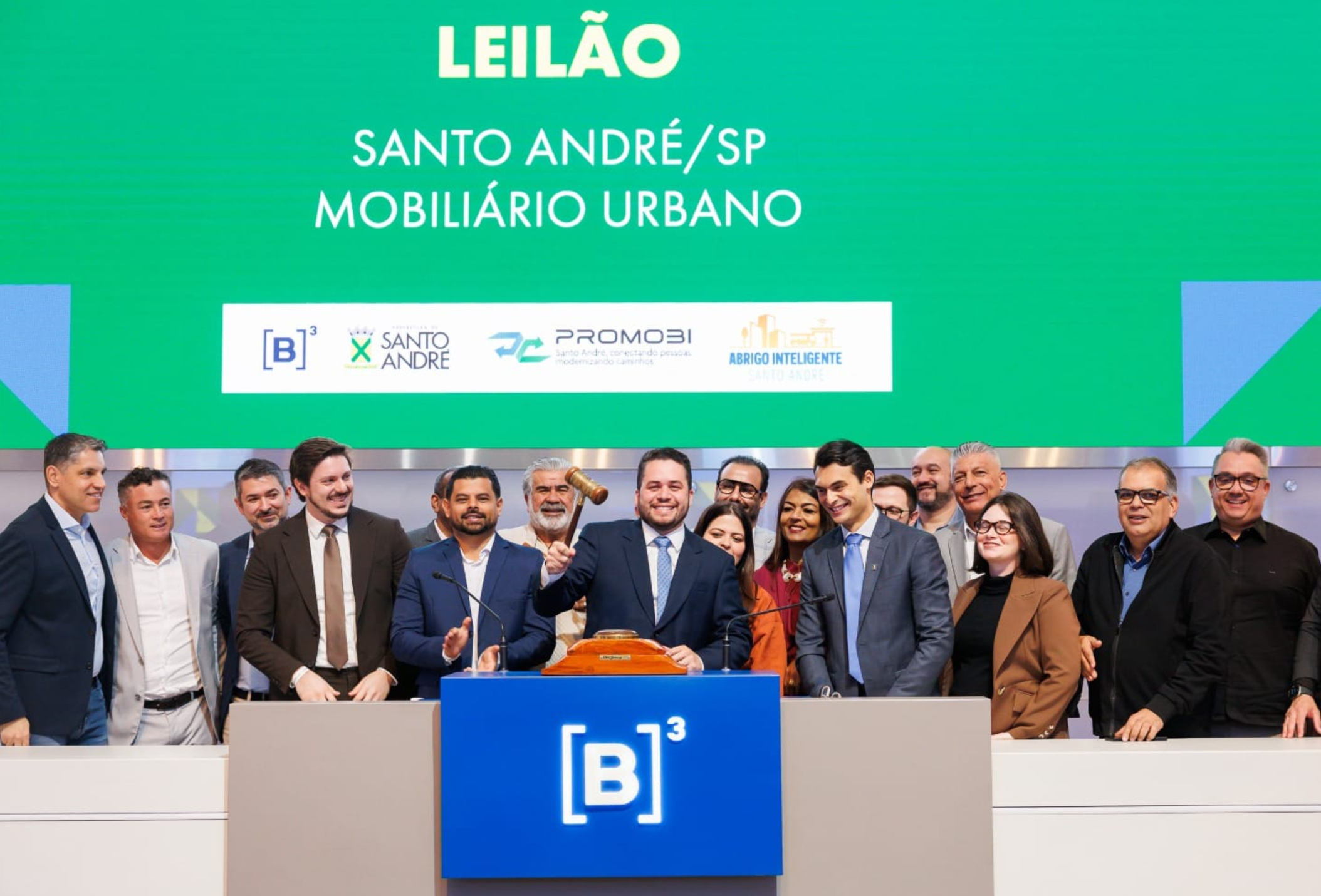 Santo André realiza leilão na Bolsa e vai modernizar mobiliário urbano com investimento de R$ 270 milhões